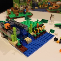 LEGO Minecraft: The Farm 15