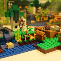 LEGO Minecraft: The Farm 16