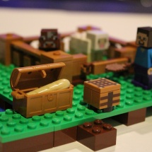 LEGO Minecraft Bread in Chest