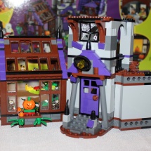LEGO Mystery Mansion 28
