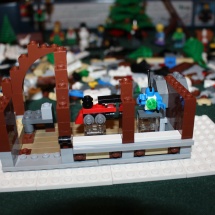 LEGO Winter Toy Shop 23