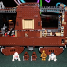 LEGO Sandcrawler 28