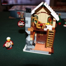 LEGO Santa&#039;s Workshop 22