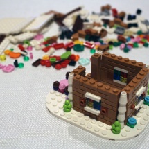 LEGO Gingerbread House 6
