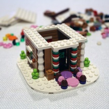 LEGO Gingerbread House 7