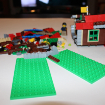 LEGO Lakeside Lodge 10