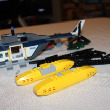 LEGO Helicopter Pursuit 21