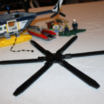 LEGO Helicopter Pursuit 24