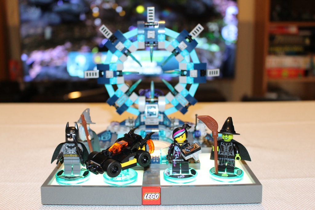 LEGO Dimensions Portal and Figures