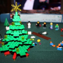 LEGO Winter Toy Shop 14