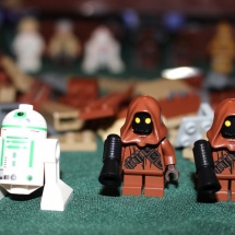 More LEGO Jawas and Another Droid