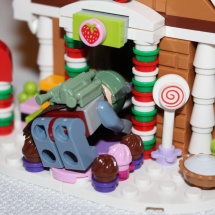 Boba Fett inside Gingerbread House