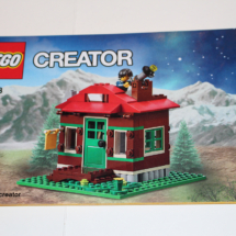 LEGO Lakeside Lodge Booklet 1
