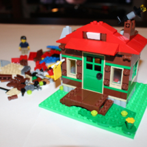 LEGO Lakeside Lodge Telescope Complete