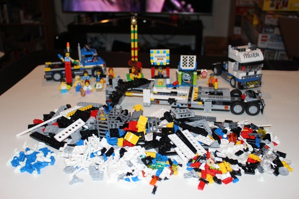 LEGO Fairground Pieces